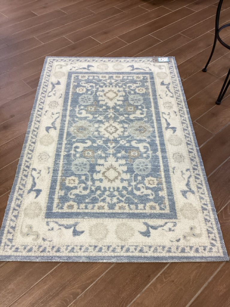Rug