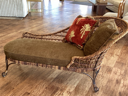 Chaise Lounge
